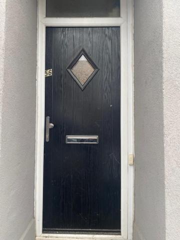 Luton Home Near Airport Private & Shared Bathroom Option Ngoại thất bức ảnh