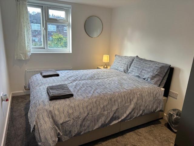 Luton Home Near Airport Private & Shared Bathroom Option Ngoại thất bức ảnh